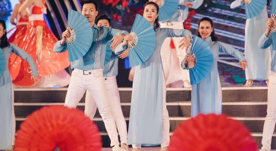 Chương trình văn nghệ không thể thiếu trong bữa tiệc Year End Party