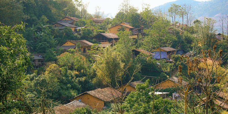 Làng cổ Thiên Hương