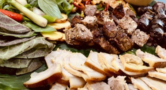 Thịt lợn mán thui luộc đặc sản Mai Châu