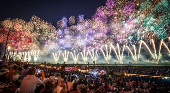 Lễ hội pháo hoa thu hút nhiều du khách